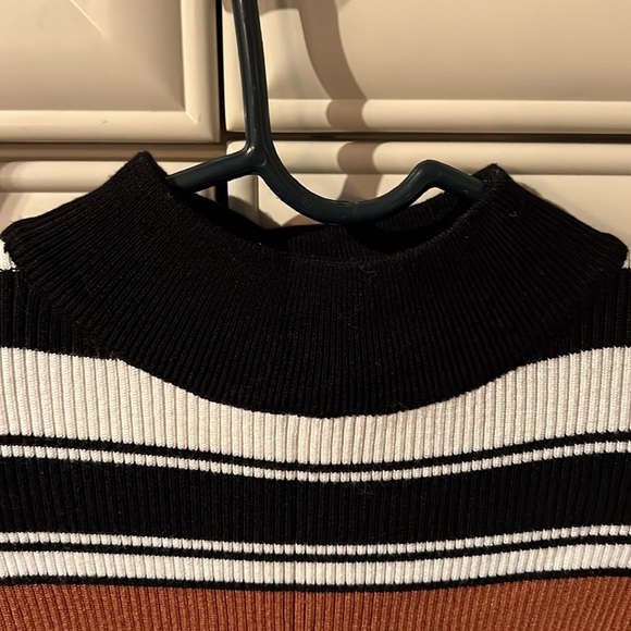 Hem & Thread sweater dress - Picture 3 of 5